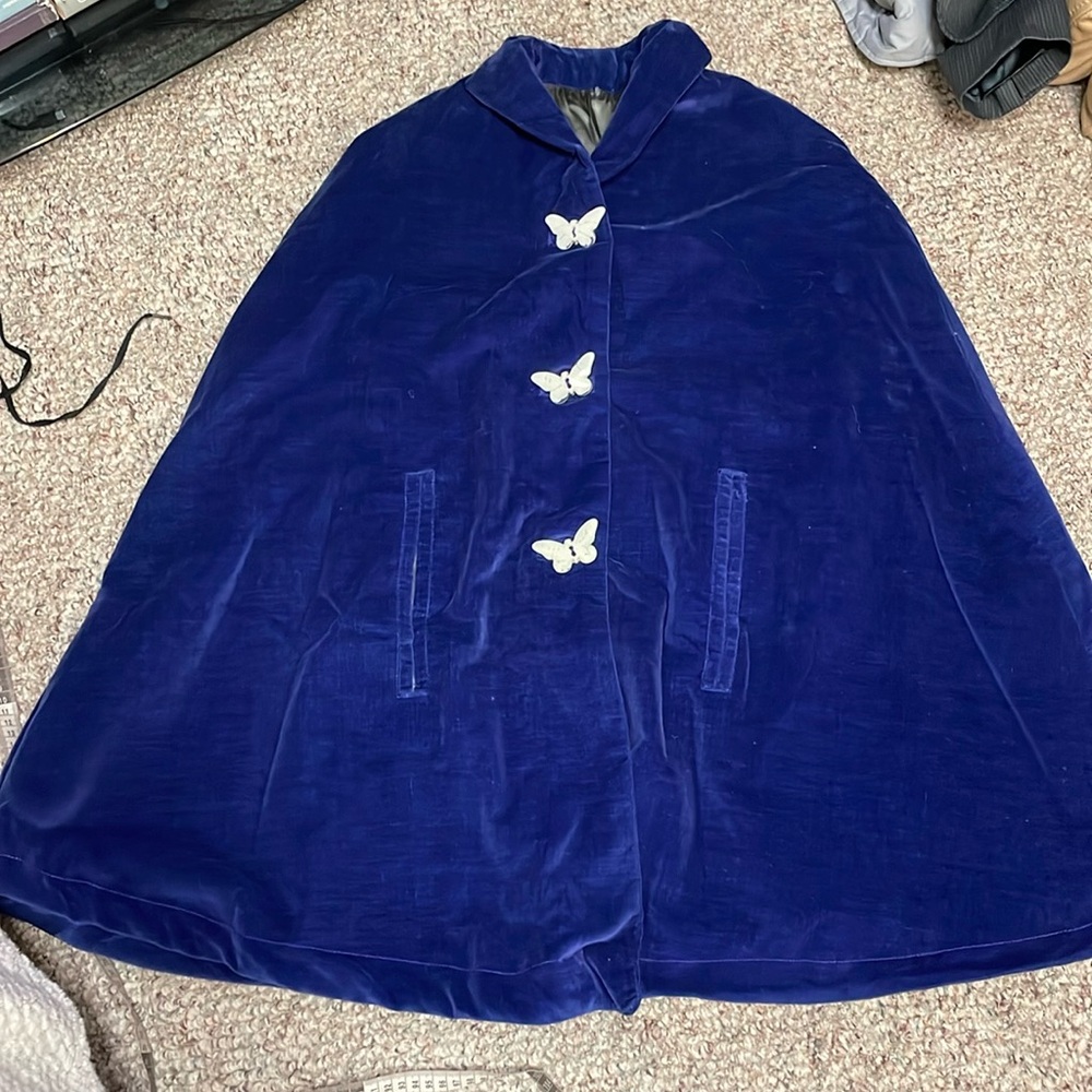 Vintage 70s velvet butterfly button cape